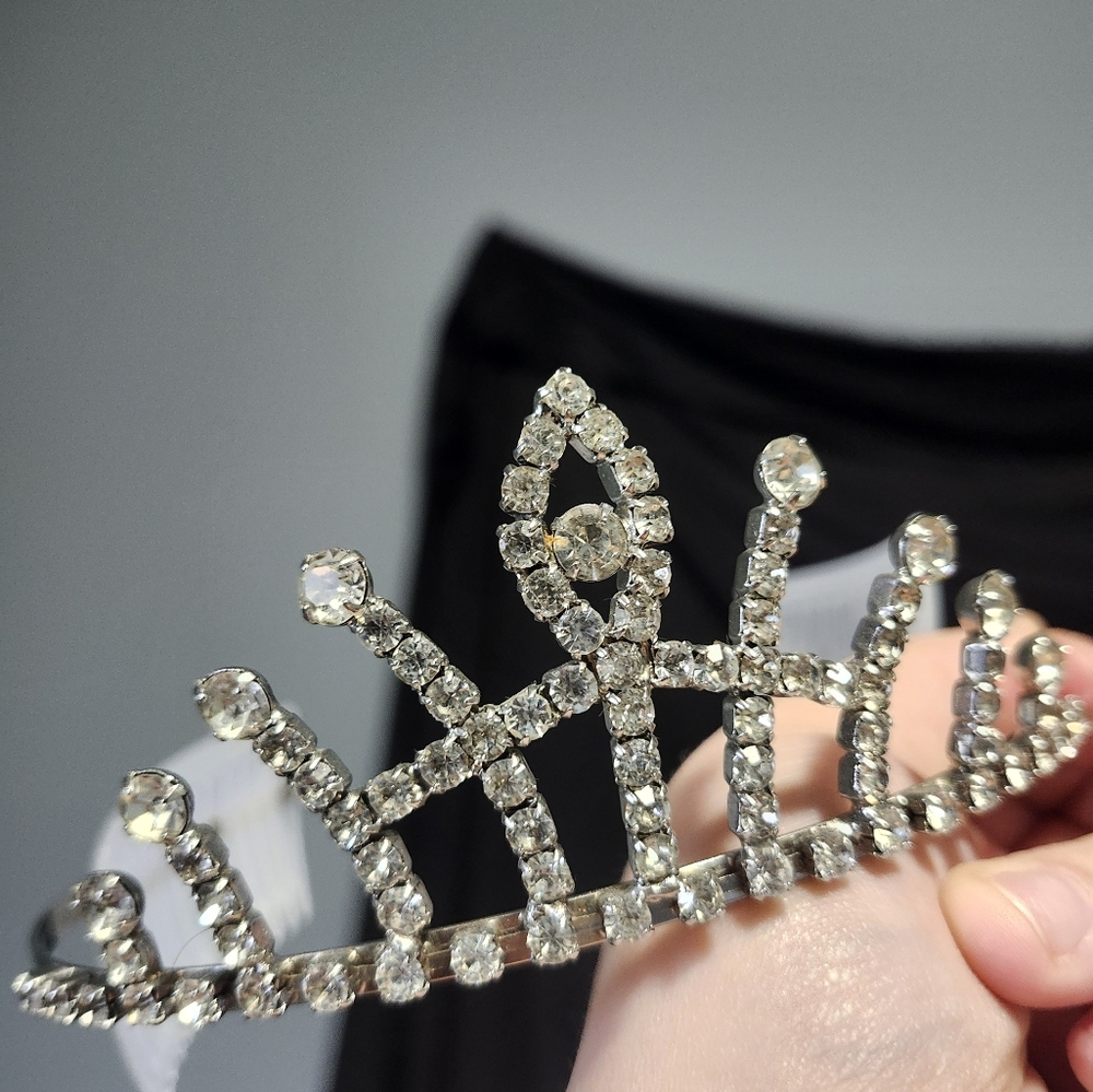 True Vintage Tiara & Opera Gloves
